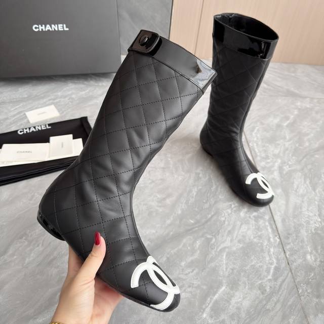 High-quality Chanel 2025 Fall/Winter latest style long boots from the boutique,