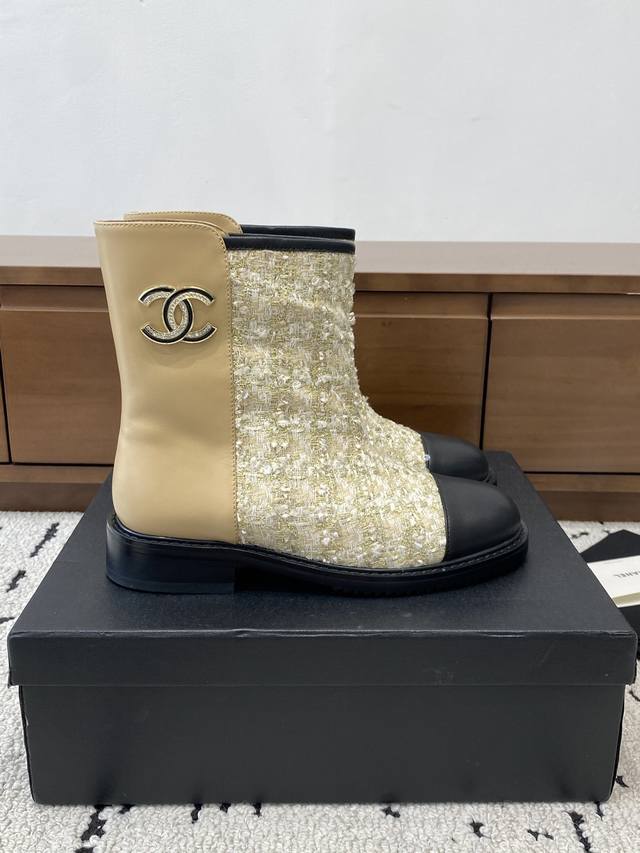 Chanel 2025 Fall/Winter Collection Strappy Openwork Embroidered Ankle Boots. The