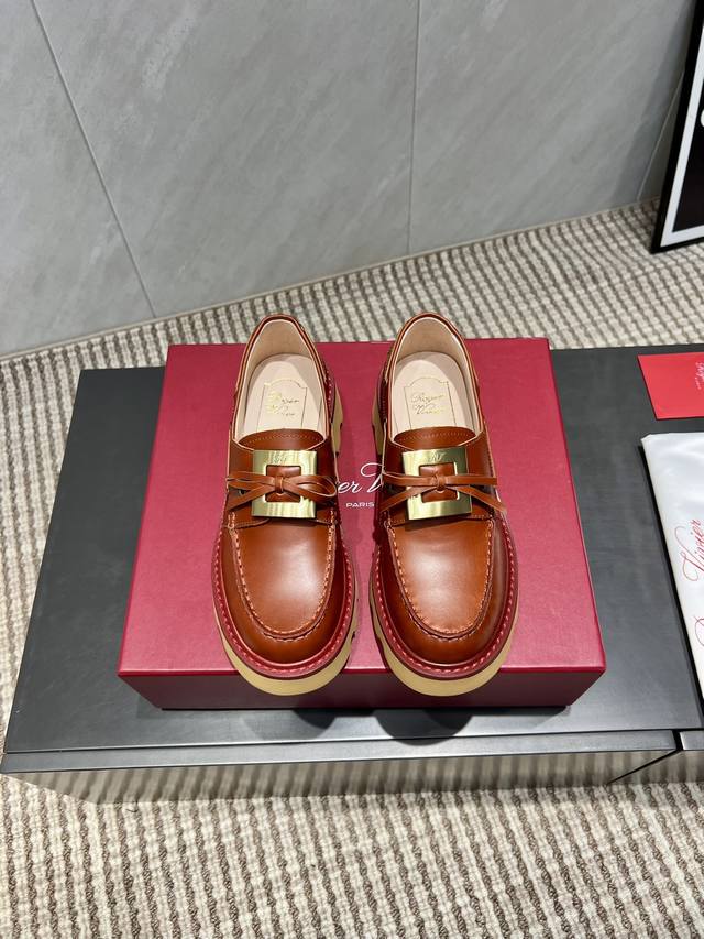 Factory Exclusive Top Version Roge*Vivie*2025Vs Autumn Loafers Series Square Buc