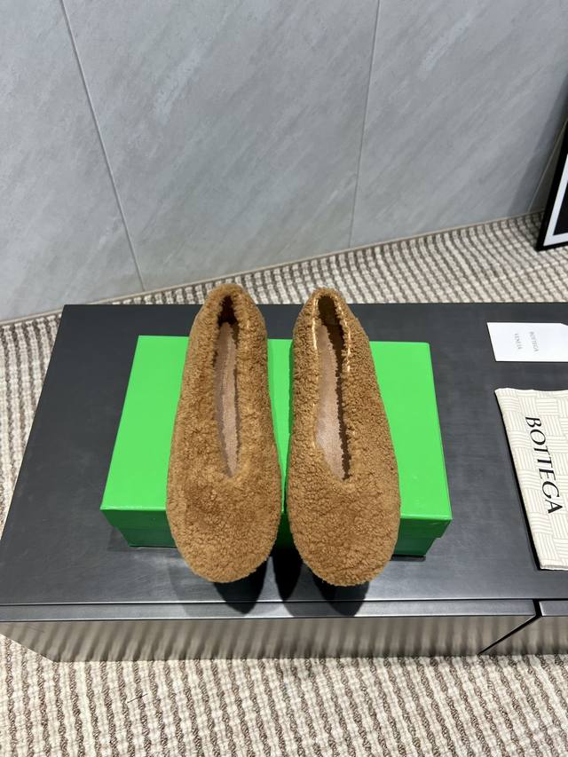 Factory Direct: Exclusive Top-Tier Version 2025Vs Autumn Latest Loafers Series B