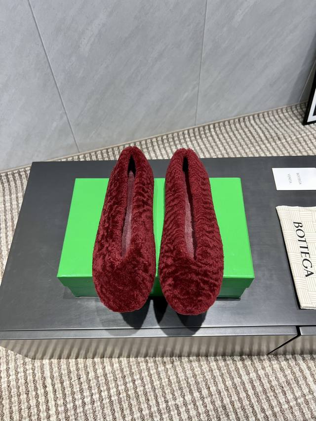 Factory Direct: Exclusive Top-Tier Version 2025Vs Autumn Latest Loafers Series B