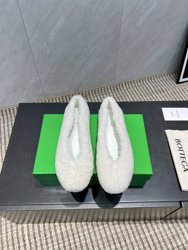 Factory Direct: Exclusive Top-Tier Version 2025Vs Autumn Latest Loafers Series B