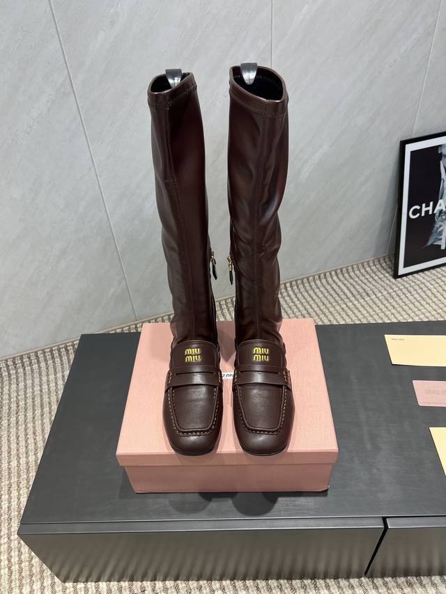 Factory Exclusive Top-Tier Version Miumiu 2025 VS Fall/Winter Latest Runway Hot-