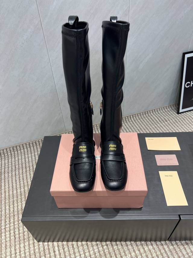 Factory: Exclusive Top-Tier Version Miumiu 2025 VS Fall/Winter Latest Runway Hot