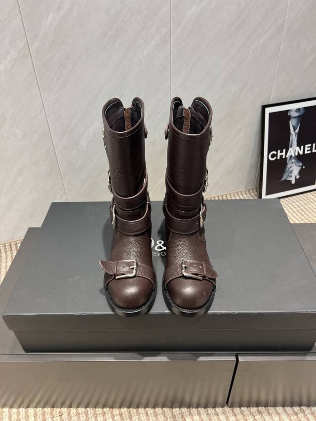 Factory Direct: Exclusive Top-Tier Version Dolce & Gabbana 25Vs Autumn/Winter Ho Factory Direct: Exclusive Top-Tier Version Dolce & Gabbana 25Vs Autumn/Winter Ho