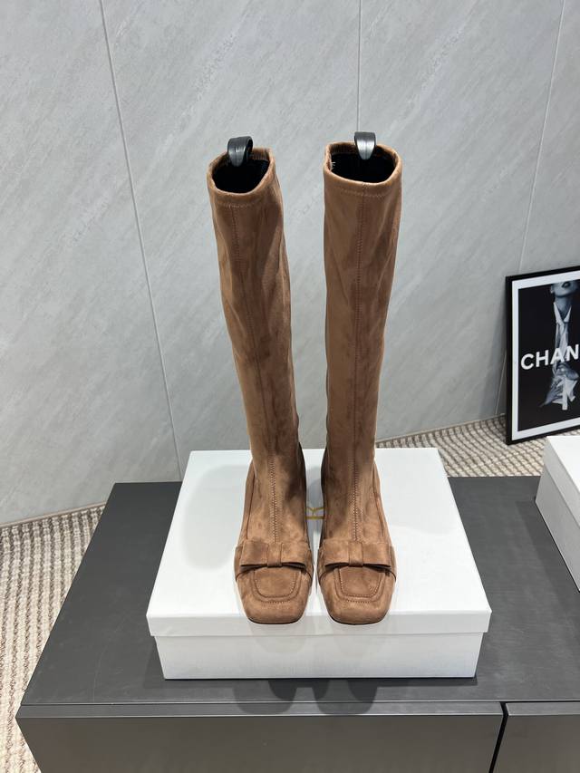 Factory: Exclusive Top-Tier Version The Row