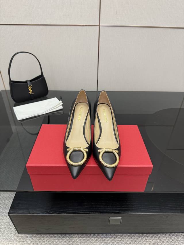 Ferragamo Fall/Winter 2025 fashion shoes with a sleek and youthful design featur