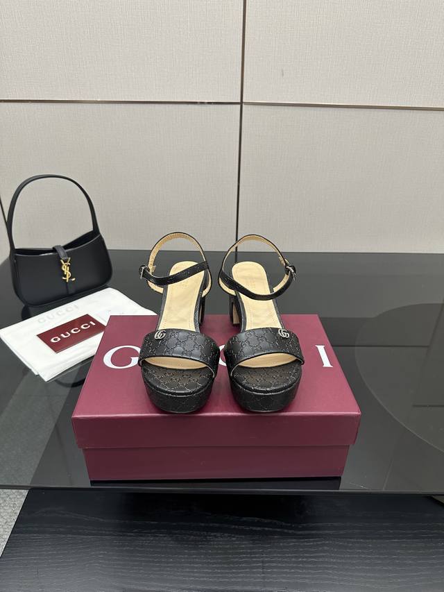 Gucci 2025 Latest Platform Sandals These women's open-toe sandals showcase the b