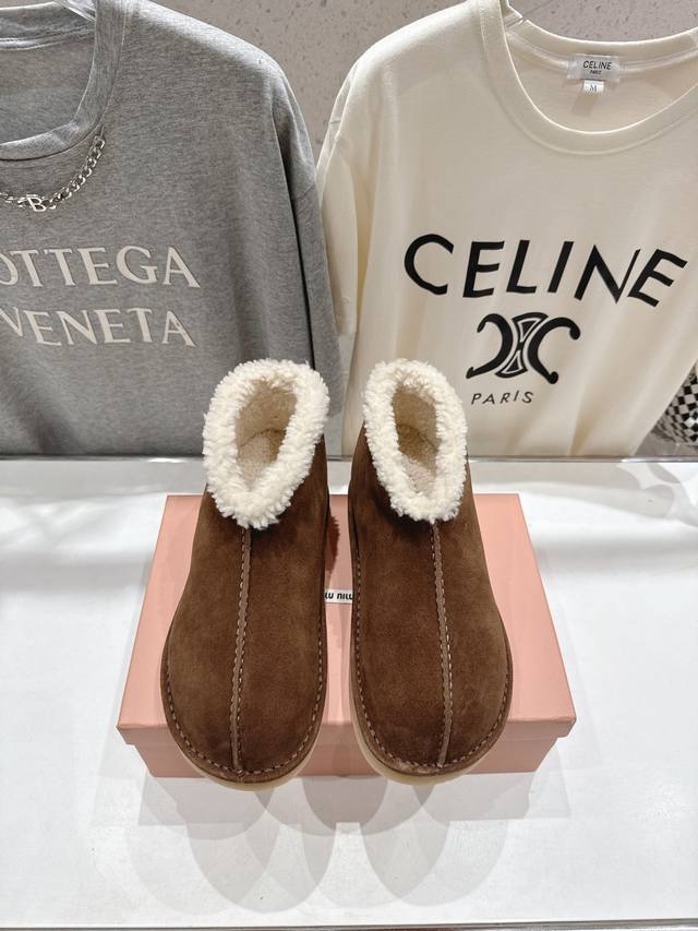 High-quality factory-made Miu Miu F033 2025 Autumn/Winter runway wool ankle boot