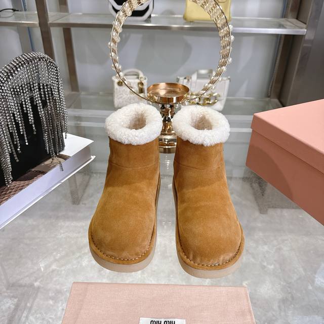 Top quality Miu Miu 2025 Winter New Style Simple Round Toe Lambswool Snow Boots!