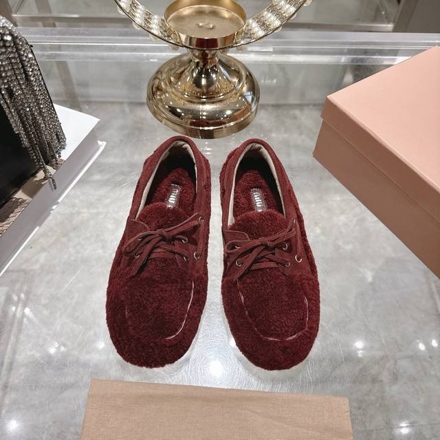 Factory direct Miu Miu Fall/Winter New Deck Shoes, Suede Lambswool Flat Shoes, S