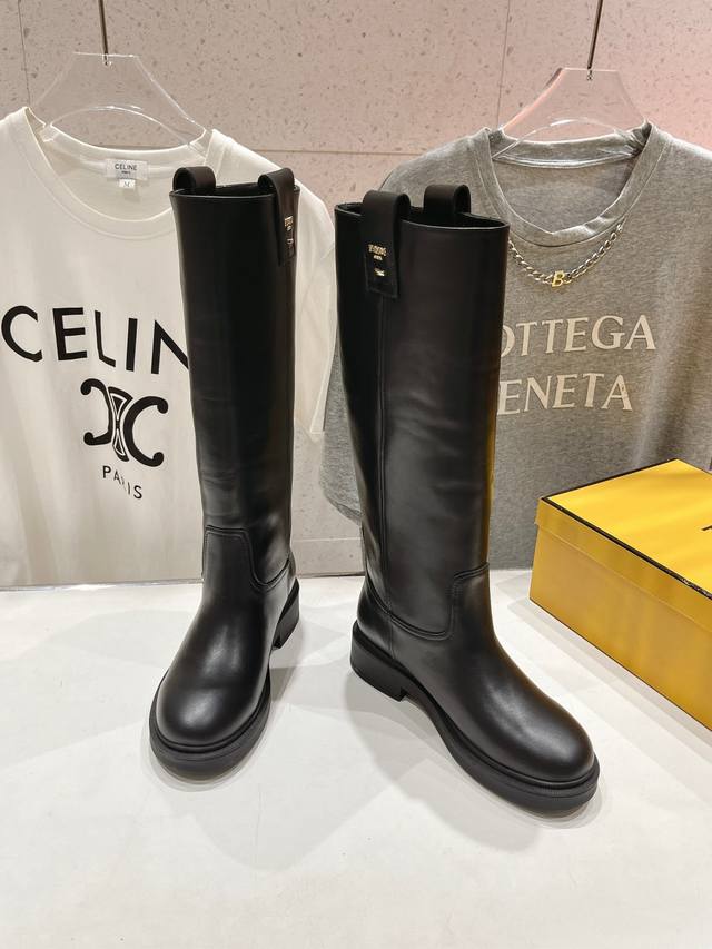 High-quality factory-made Fendi F029 2025 Autumn/Winter New Long Boots, Straight