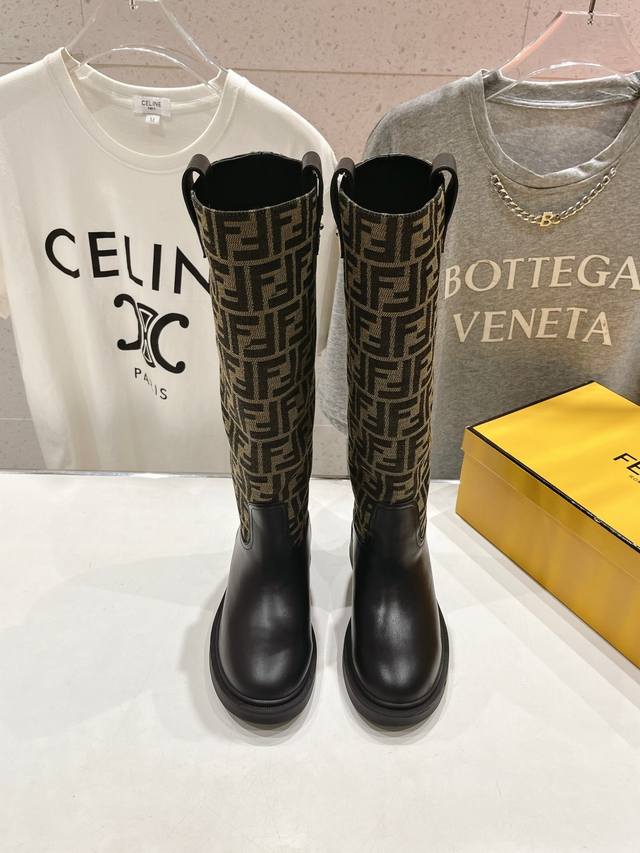 High-quality factory-made Fendi F029 2025 Autumn/Winter New Long Boots, Straight High-quality factory-made Fendi F029 2025 Autumn/Winter New Long Boots, Straight