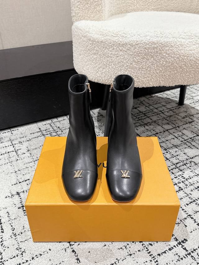Louis Vuitton LV 25 Fall/Winter Newest Swing High-Heeled Ankle Boots with Side Z