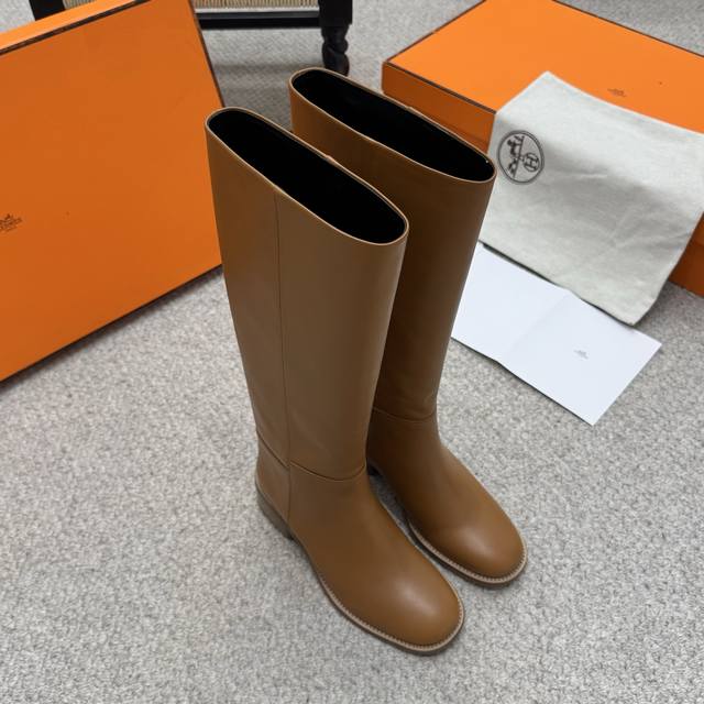 High-quality Hermes 2025 Fall/Winter new classic long boots. Retail price is clo
