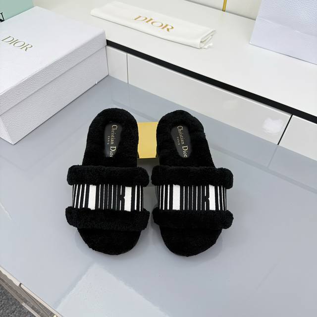 Dior Wool Slippers - New Upgraded Version. These Dior Fall/Winter Embroidered Wo