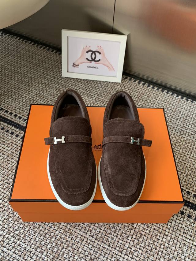 Women's & Men's Hermes Classic H Loafers Couple Style. Timeless British retro de