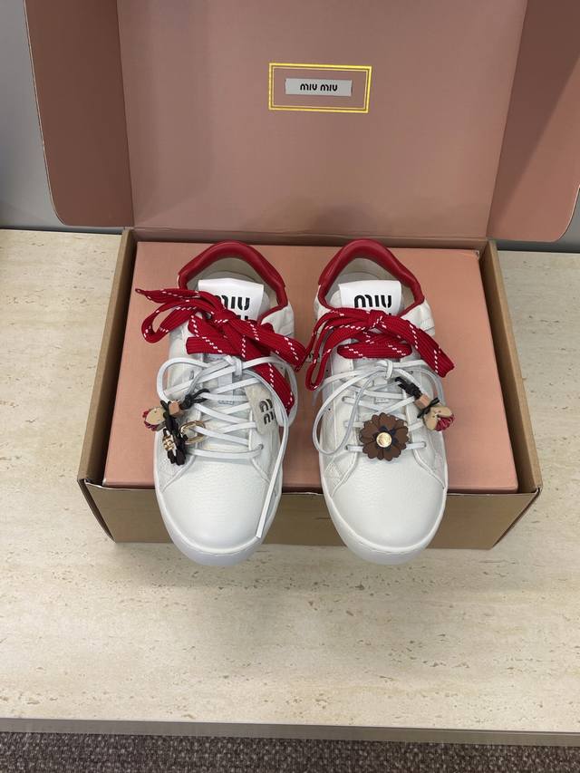 Factory direct price, comes with a full set of airplane boxes. Miu Miu 2025 Autu