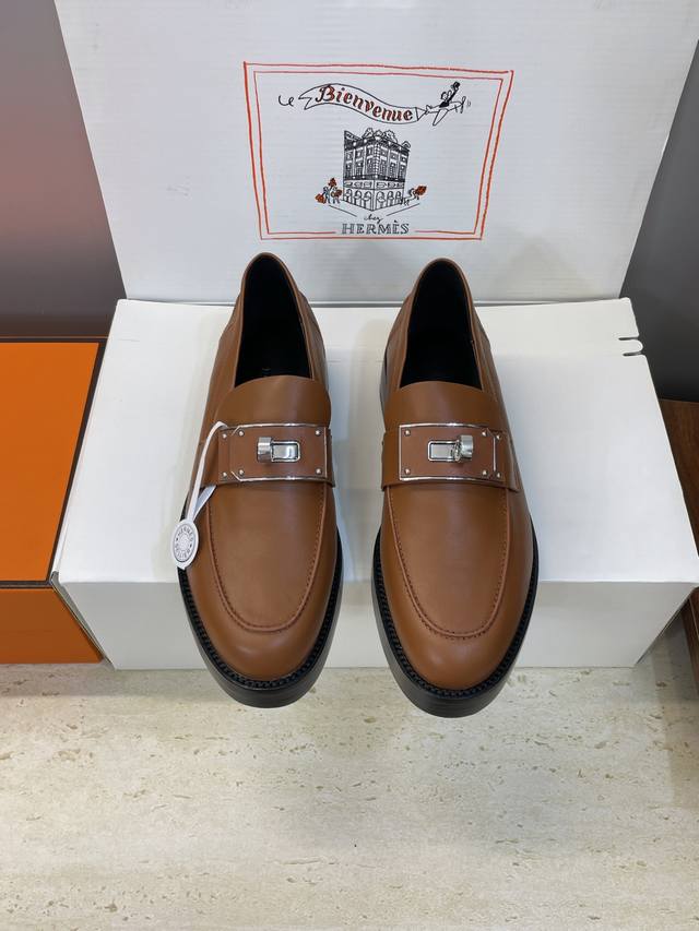 Factory direct price. Dongguan-made Hermes 2025 Autumn/Winter new Kelly buckle L