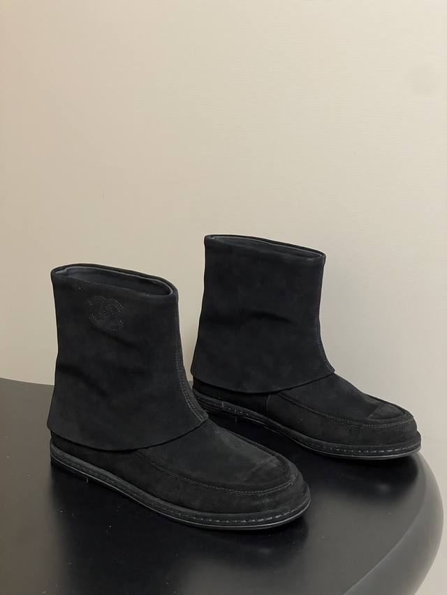 Autumn/Winter New Chanel 25C Exquisite Suede Boots Wide-Leg Ankle Boots for Trou