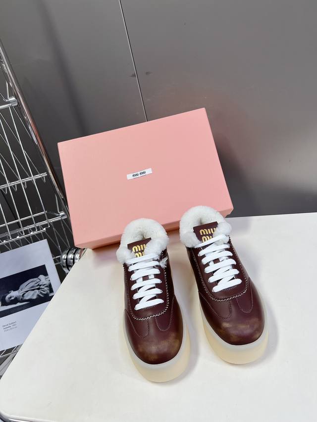 Miumiu's new American retro style sneakers~ A must-have for those super stylish, Miumiu's new American retro style sneakers~ A must-have for those super stylish,