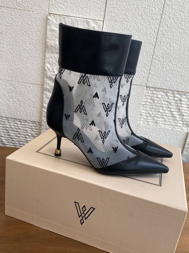 Top Version: Short Mesh Boots: , Embroidered Mesh: Long Mesh Boots: , Embroidere