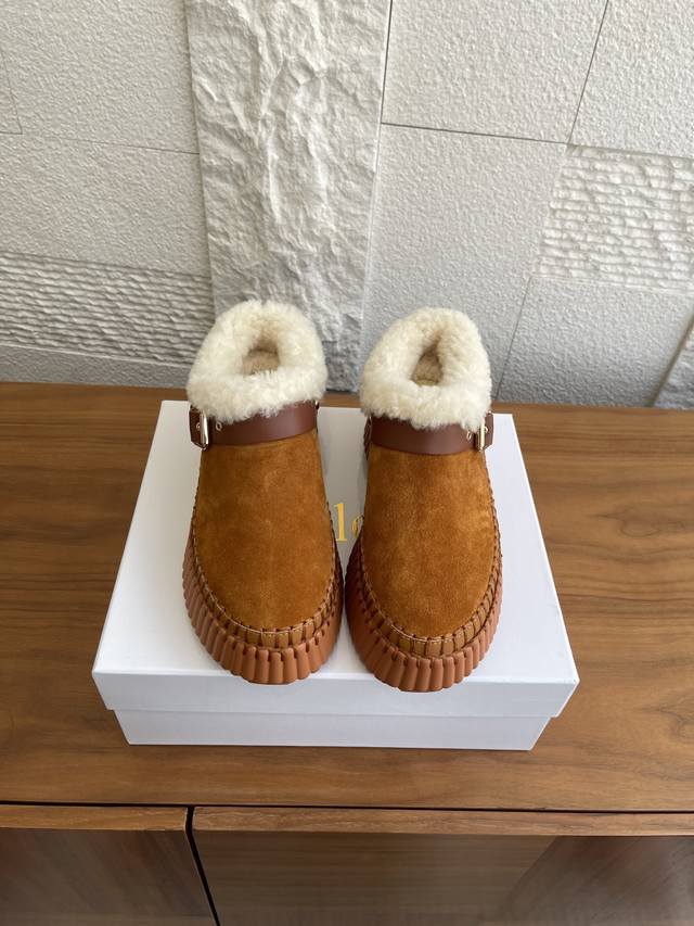 Top Version: Chloe 2025 Autumn/Winter New Nama Wedge Mule Slip-on Mule Furry Sho Top Version: Chloe 2025 Autumn/Winter New Nama Wedge Mule Slip-on Mule Furry Sho