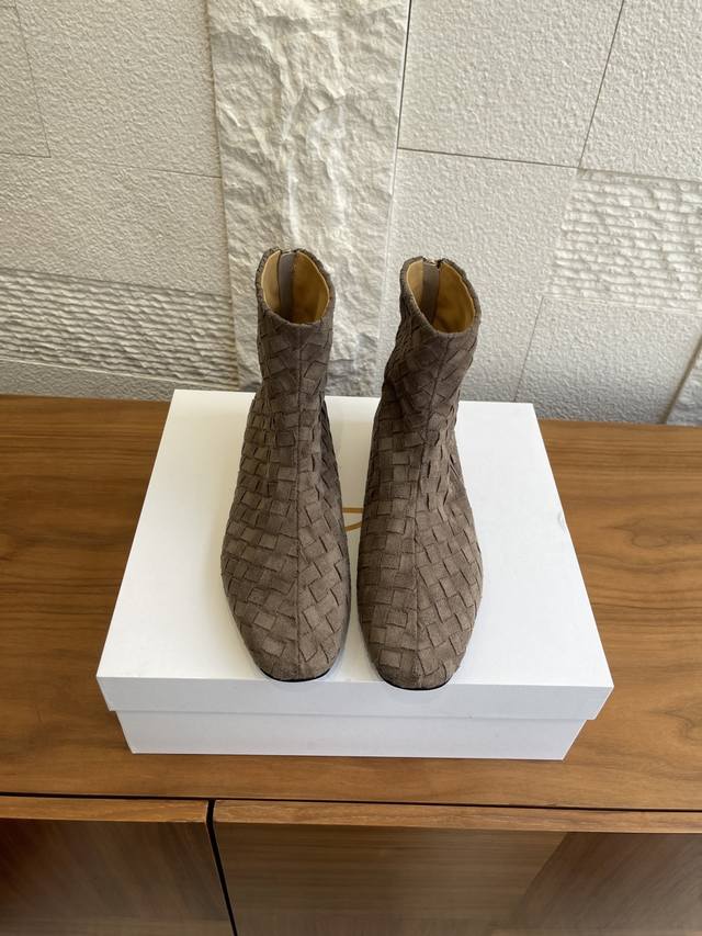 Top Version: The Row 2025 Autumn/Winter New Hand-woven Upper Zipper Flat Ankle B