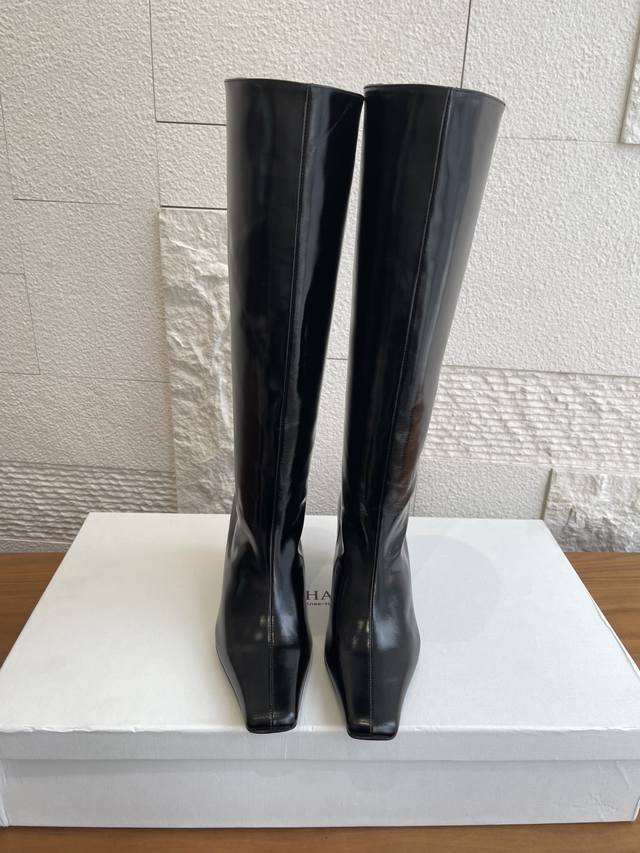 Top Version: Khaite 2025 Autumn/Winter New Square Toe High-Heeled Ona Boots. The