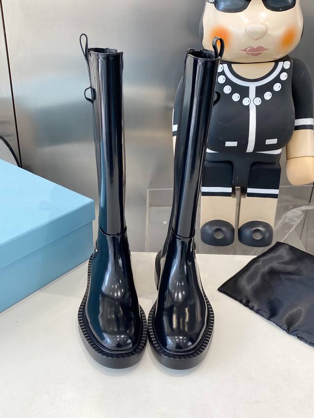 Top-tier Prada motorcycle boots from the factory! Super stylish, comfortable, an