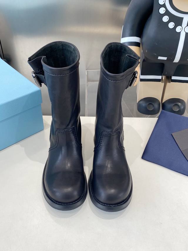 Factory direct, latest model from Pixnet. Outer: Imported vegetable-tanned cowhi