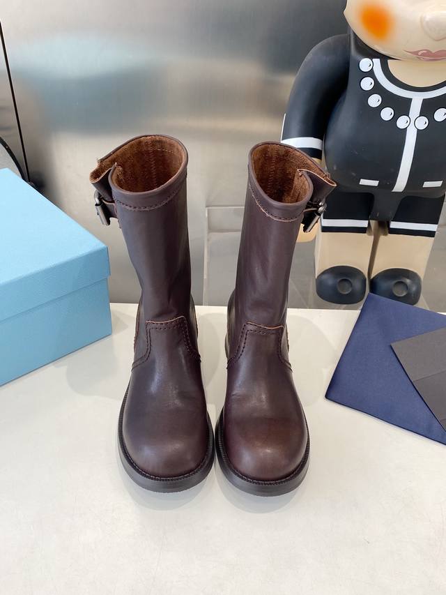 Factory direct, latest model from Pixnet. Outer: Imported vegetable-tanned cowhi