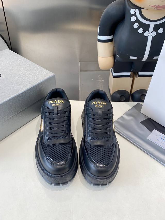 Factory direct, 1:1 replica Prada men's shoes, best-selling style, shipped simul