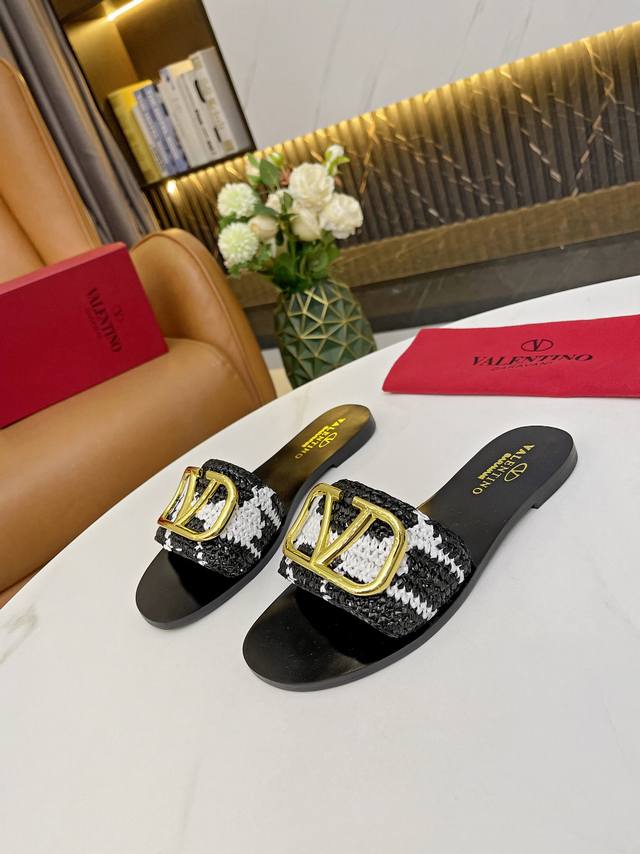 Latest official website Valentino classic style, --- factory price Pp, leather-- Latest official website Valentino classic style, --- factory price Pp, leather--