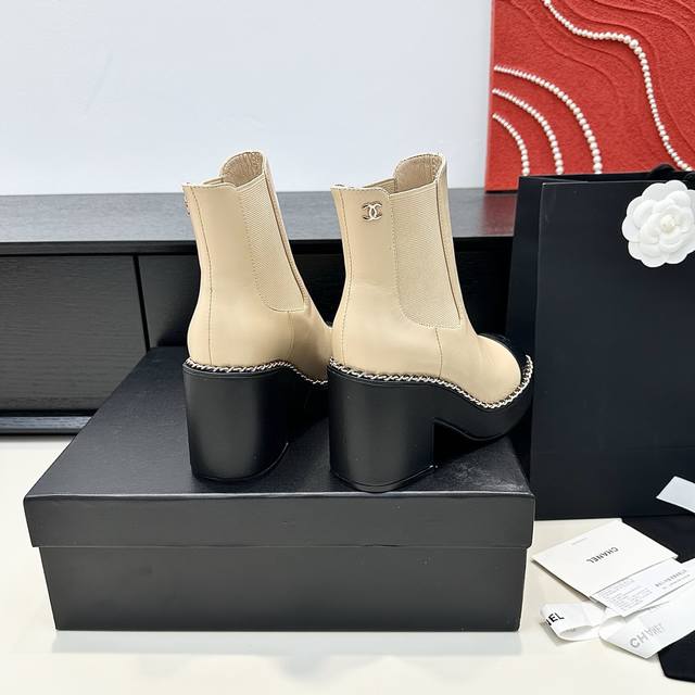 Chanel 2025 Early Autumn New Style Chunky Heel Color Block Chain Ankle Boots Upp