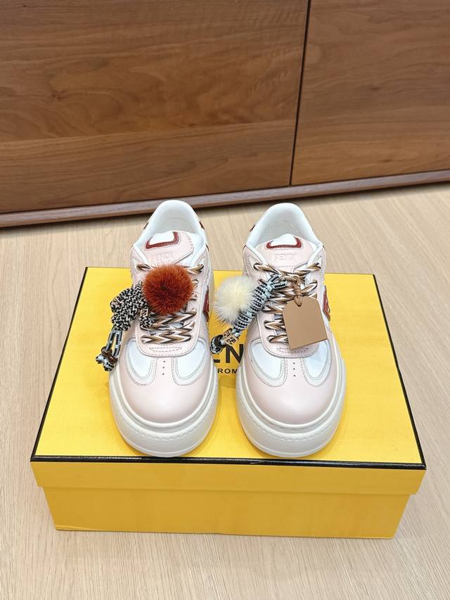 High-quality Fendi Match Platform new platform casual sneakers. The shoe shape i
