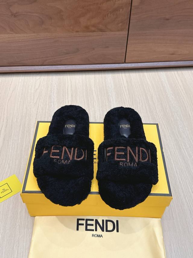 High-quality Fendi wool slippers (model number 225). New arrival! Inspired by th