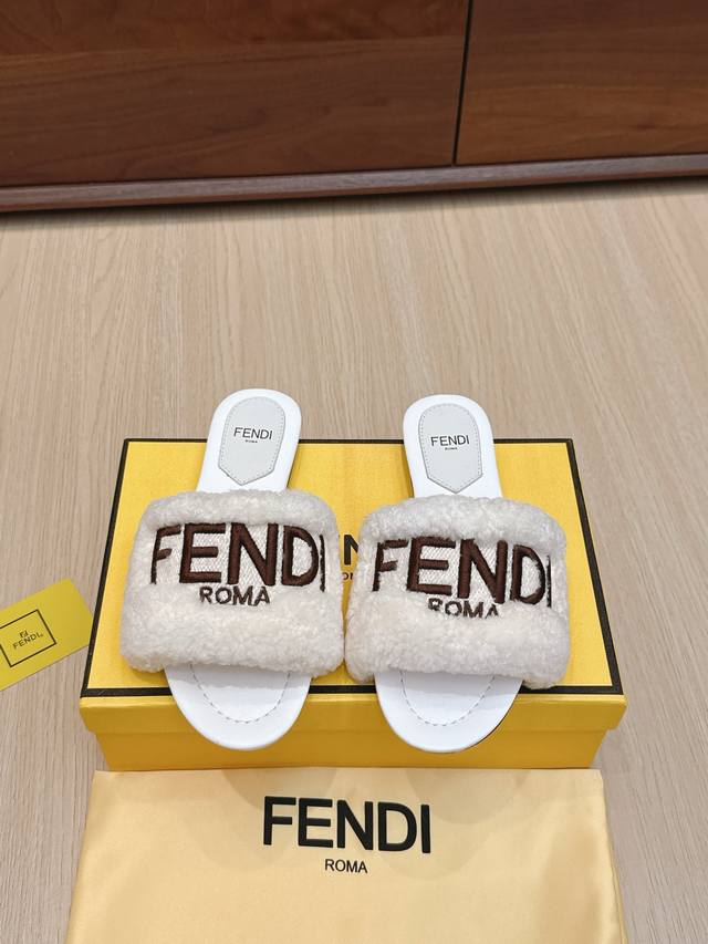 High-quality Fendi wool slippers (model number 225). New arrival! Inspired by th