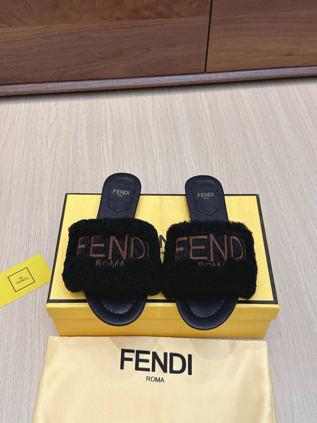 High-quality Fendi wool slippers (model number 225). New arrival! Inspired by th