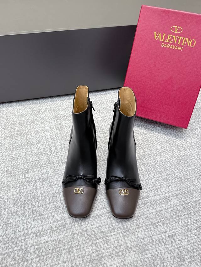 High-quality Valentin* new autumn/winter versatile plain boots, three styles wit High-quality Valentin* new autumn/winter versatile plain boots, three styles wit