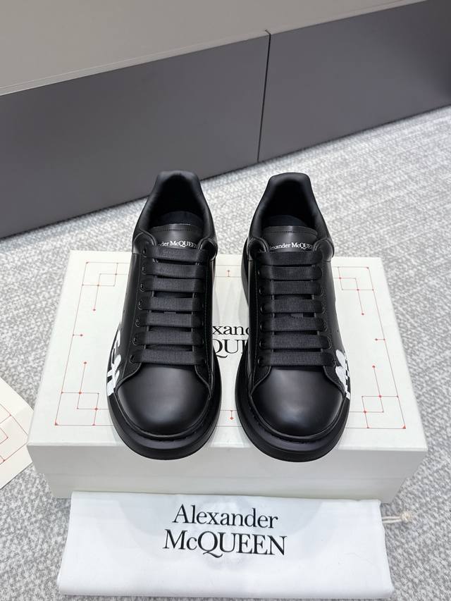 Men's Reseller Grade +10 # McQueen is undoubtedly the king of classic white snea