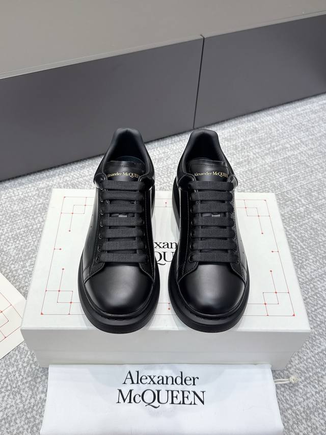 Men's Reseller Grade +10 # McQueen is undoubtedly the king of classic white snea