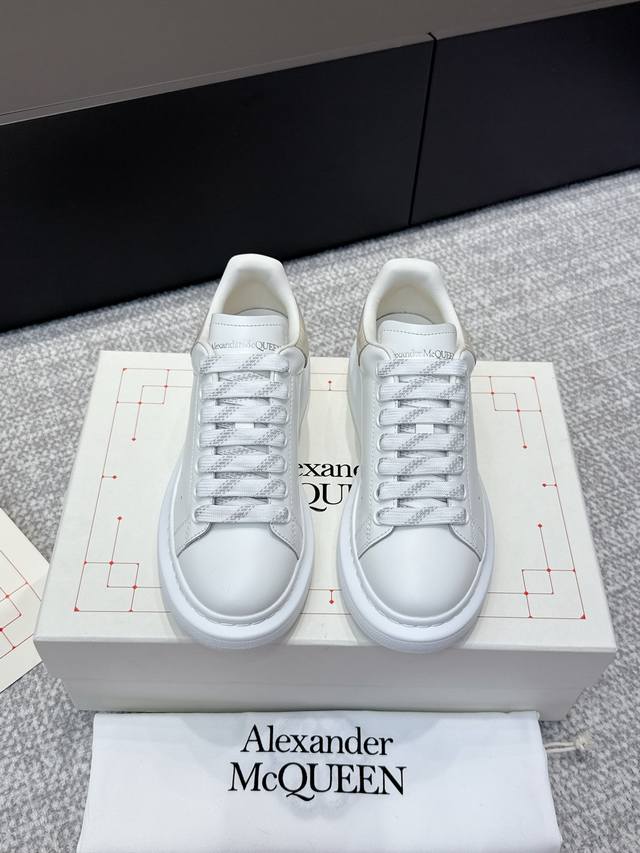 Men's Reseller Grade +10 # McQueen is undoubtedly the king of classic white snea