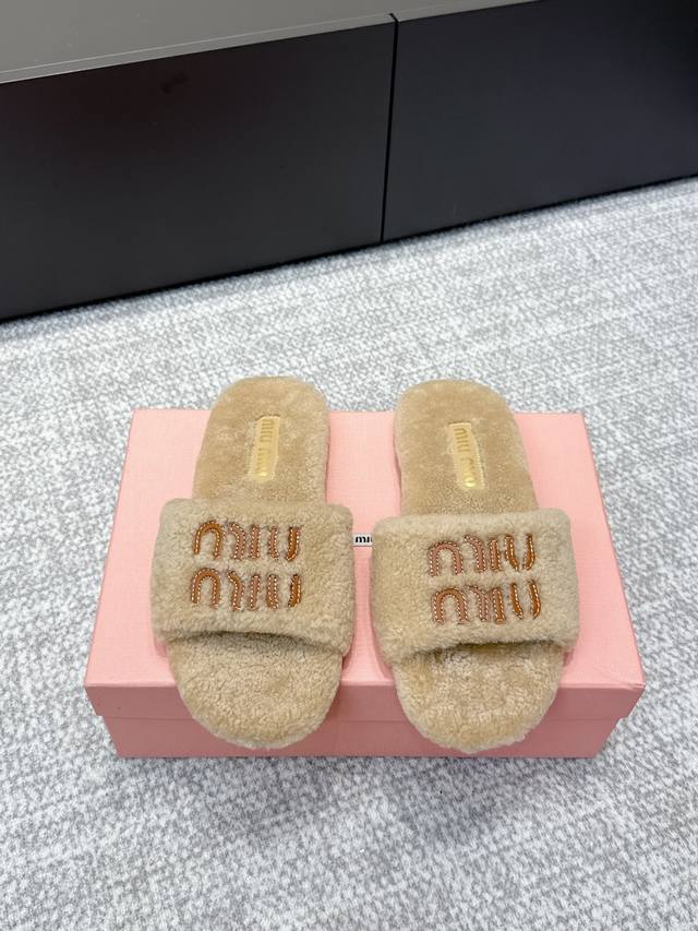 High-quality Miu Miu 25Ss Fall/Winter new arrival slippers! A versatile and styl