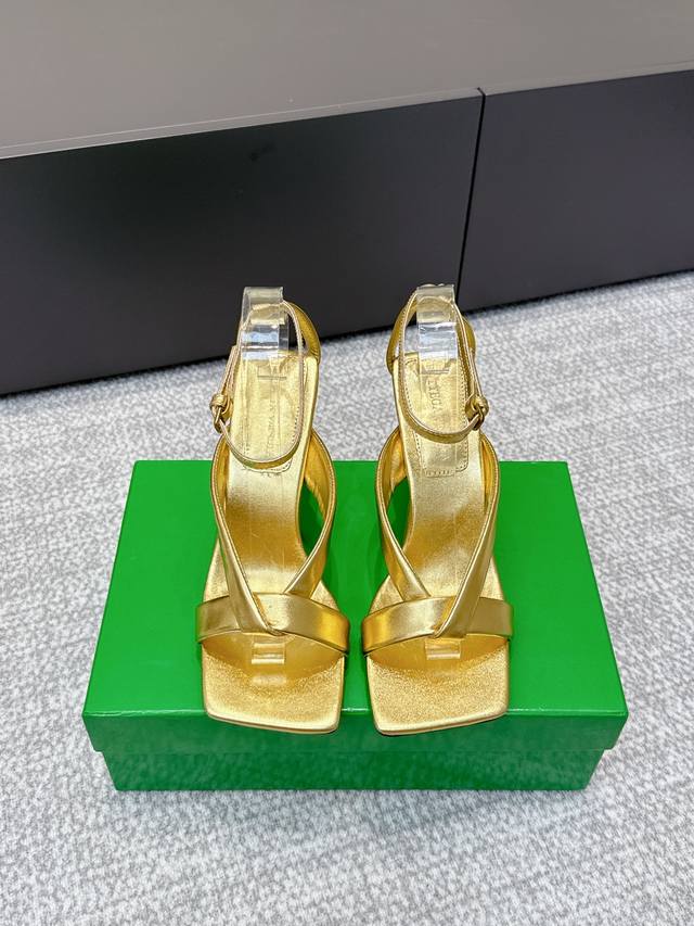 High-quality Bv Riva Strap Sandals, 9cm high heels, handmade. This classic style