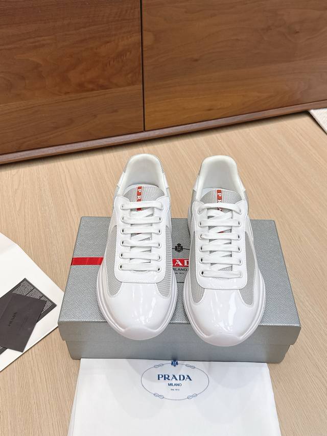High-quality Prada America's Cup series patent leather mesh casual sneakers. Ori