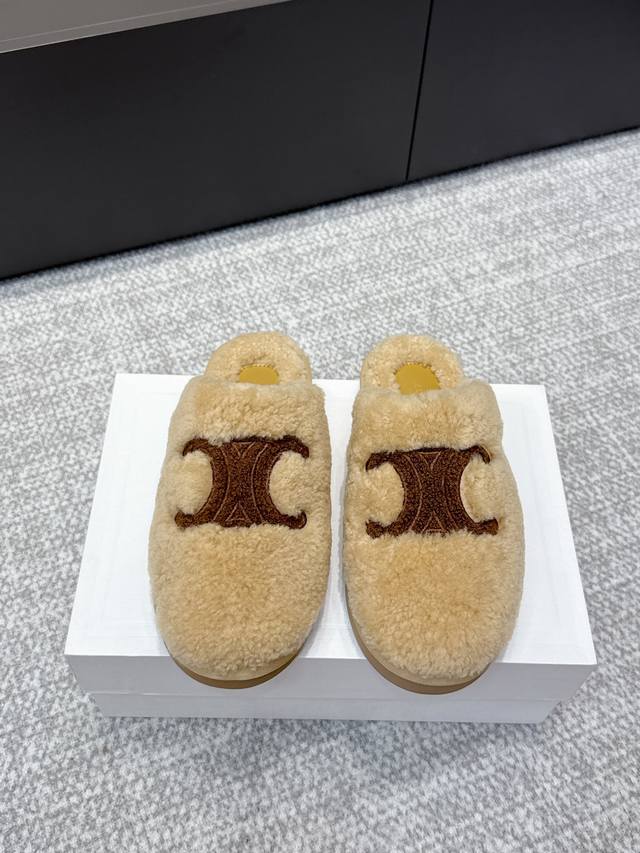 High-quality Celine 25Ss Fall/Winter slip-on wool sandals (Ddd). This season's C