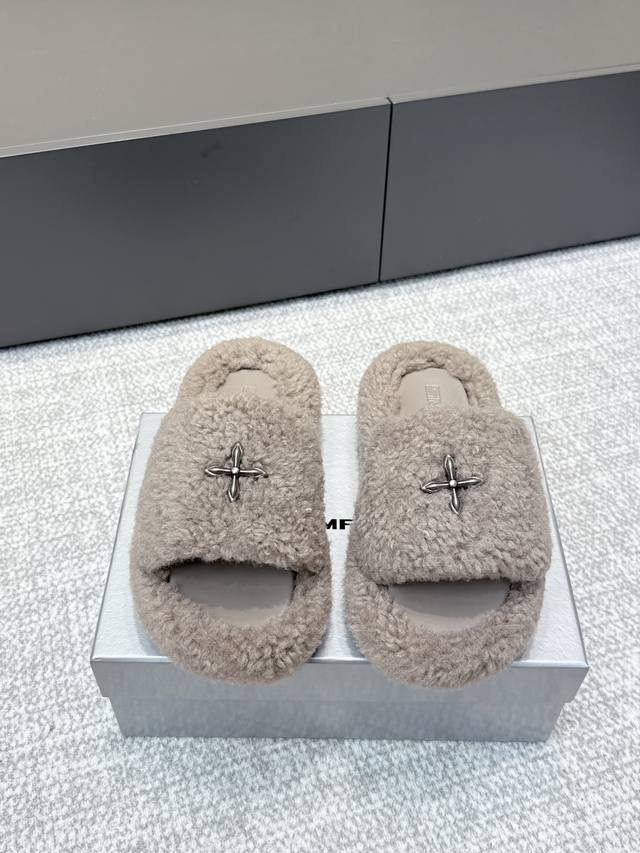 High-quality Smfk 2025 Autumn/Winter platform cross-patterned loafers. These Smf