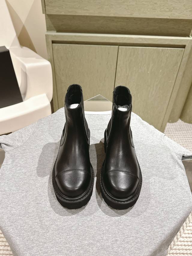 Short/Long 660 224 Chanel patent leather embroidered logo long boots, new arriva