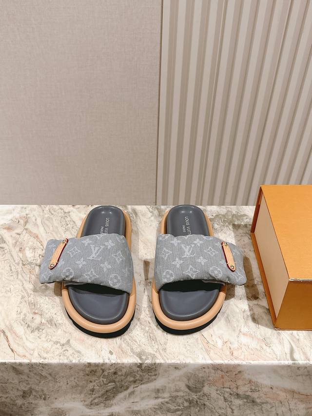 Couple style men's +10 225 Louis Vuitton (LV) new top-tier version, featured in